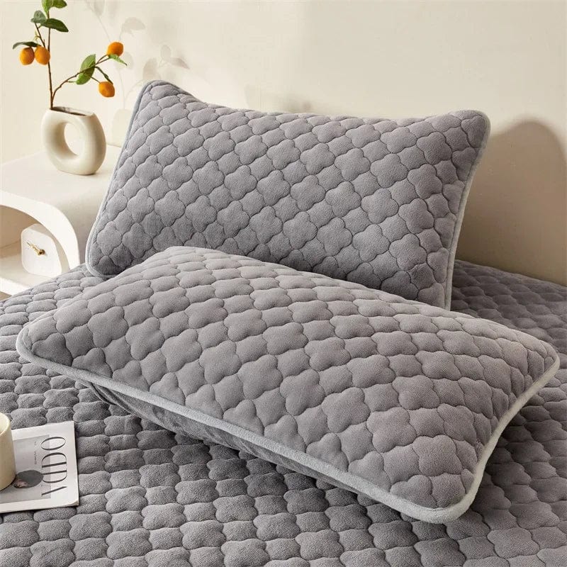 Thicken Velvet Quilted Bed Pad Cover - Essentialshouses