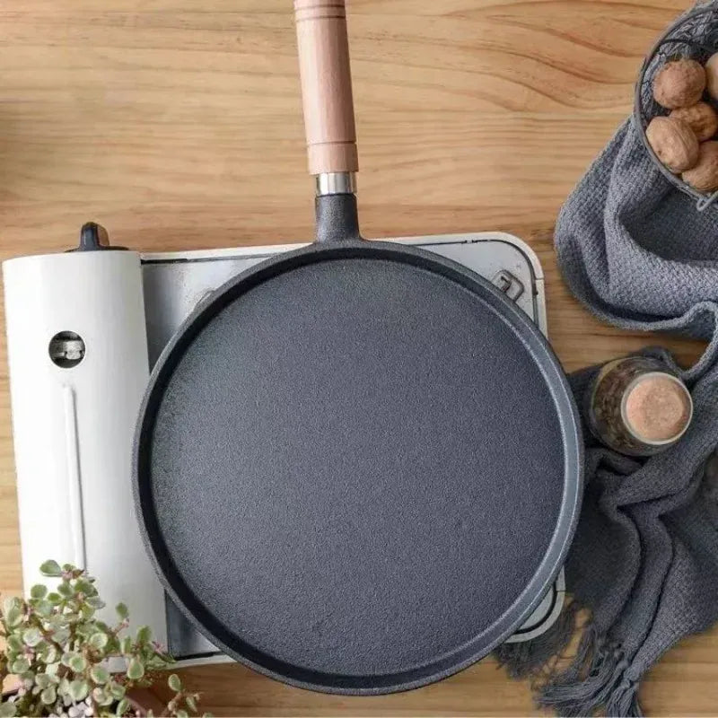 Essentials House 26cm Cast Iron Frying Pan Uncoated Non-stick Egg Pancake Pan Crepe Maker Steak Frying Pot Gas Induction