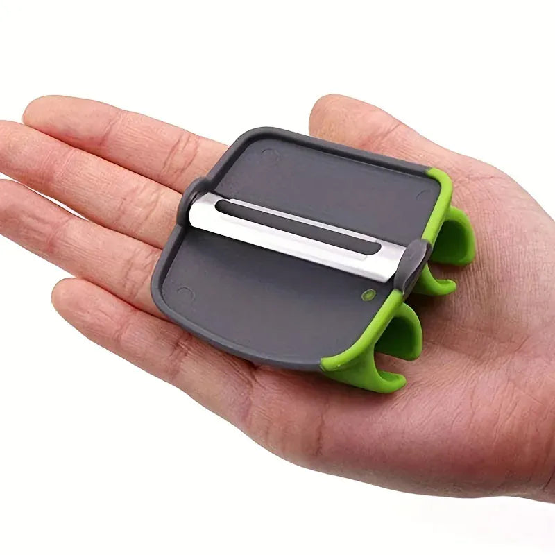 Essentialshouses Green 1pc Stainless Steel Handheld Vegetable Peeler with Rubber Finger Grip Comfortable Palm Peeler Suitable for Carrots, Etc