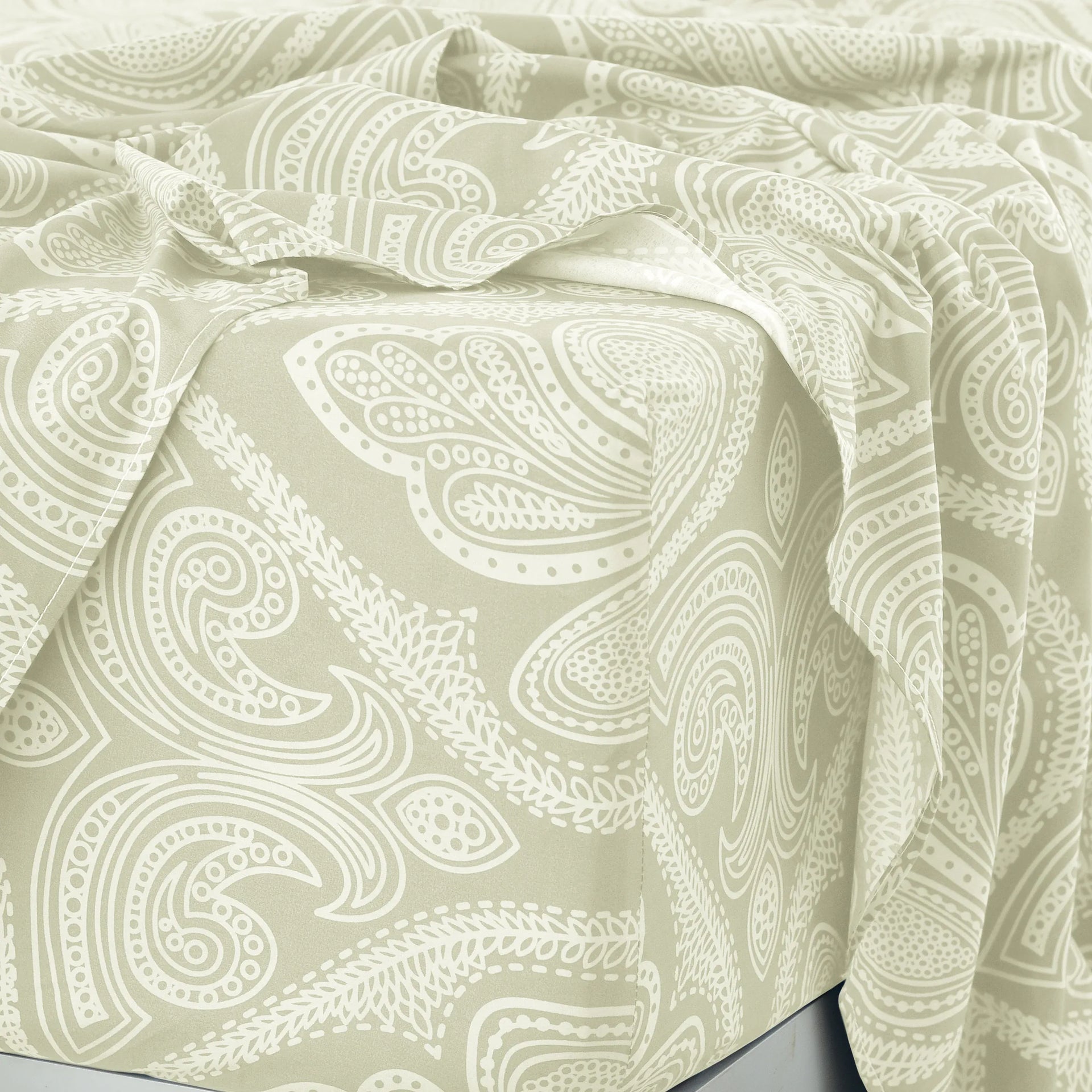 Essentialshouses Lux Decor 4-Piece Paisley Bed Sheet Set – Soft Brushed Microfiber Sheets with 16" Deep Pockets – Wrinkle-Resistant Bedding
