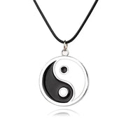 Essentialshouses New Best Friends black white Necklace