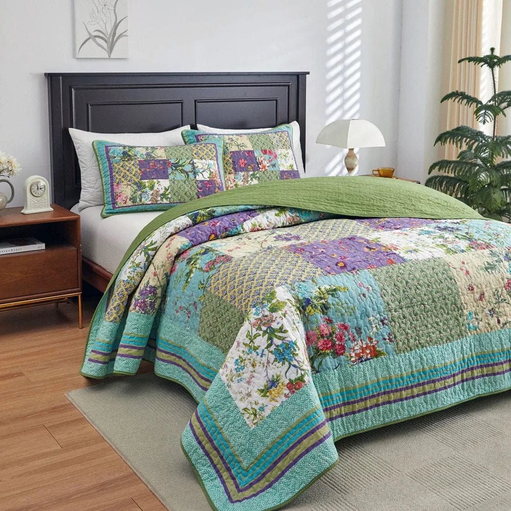 Essentialshouses Patchwork Cotton Quilt Set