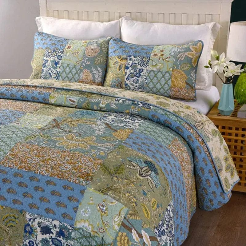Essentialshouses Summer Patchwork Quilt Set