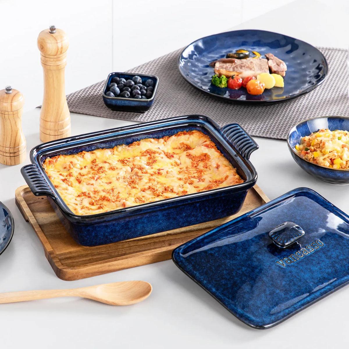 Essentials House Starry 3.8/1.9 Quart Blue Casserole Baking Dish large lasagna pan with lid Stoneware casserole with lid